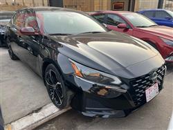 نيسان ألتيما